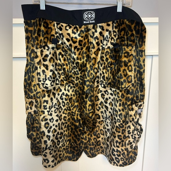 Vintage Maui Built fur leopard swim shorts - Picture 11 of 11